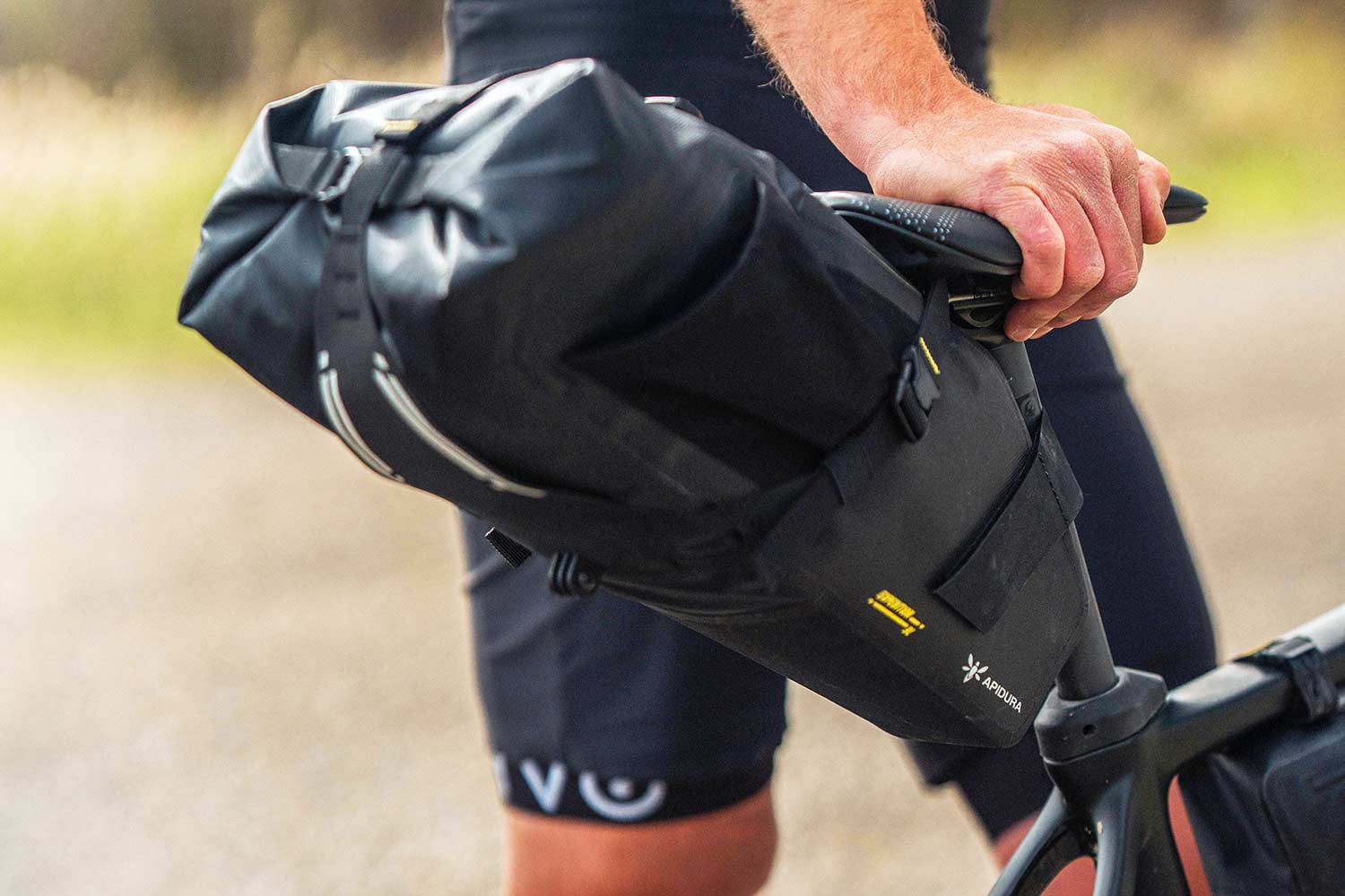 アピデュラ　EXPEDITION SADDLE PACK 17L Expedition Saddle Pack | Apidura